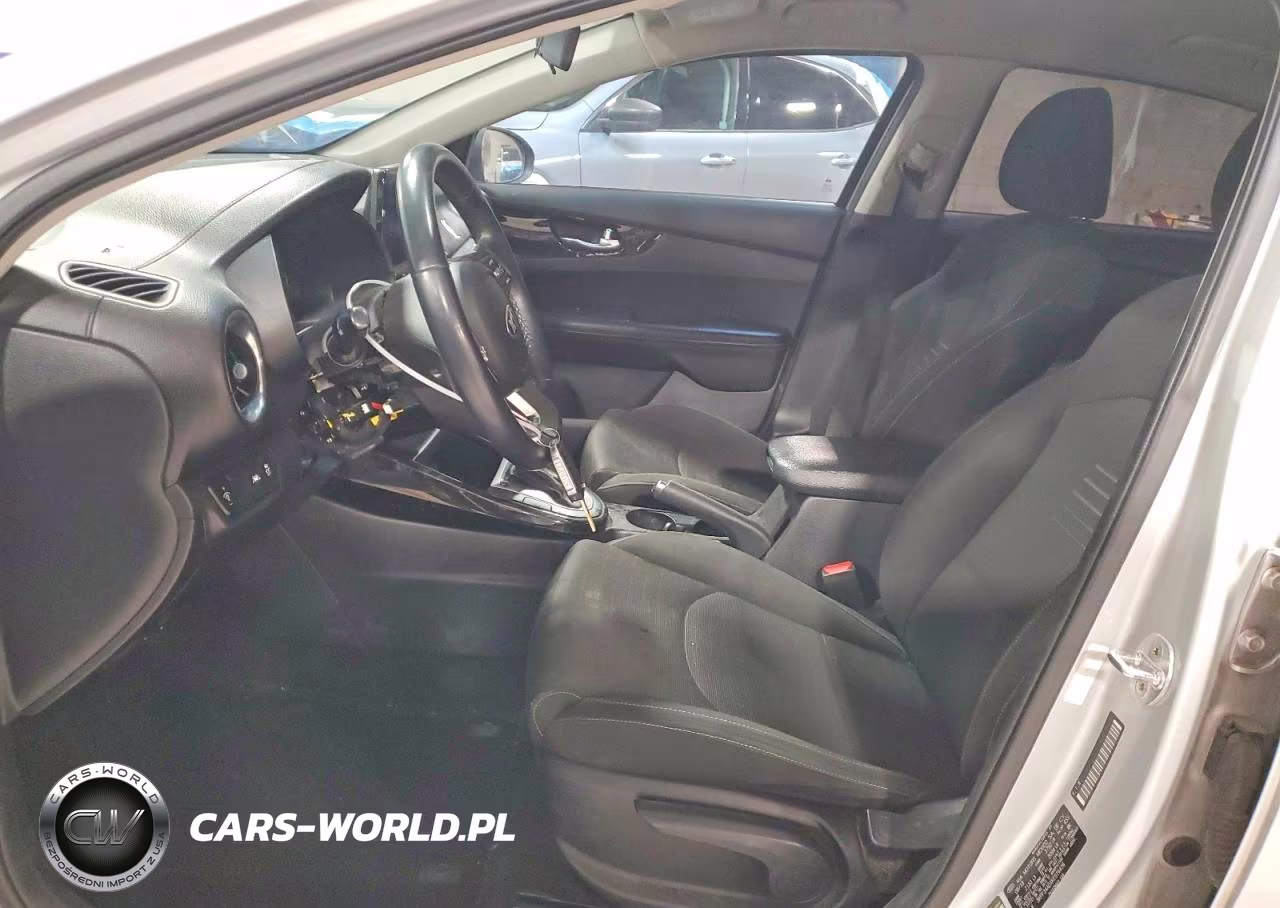 2019 Kia Forte S VIN:3KPF34ADXKE016436 - 7