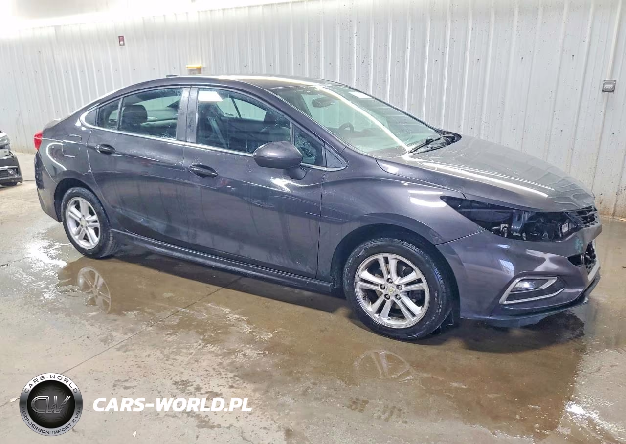 2017 Chevrolet Cruze Lt VIN:1G1BE5SM3H7114593 - 4