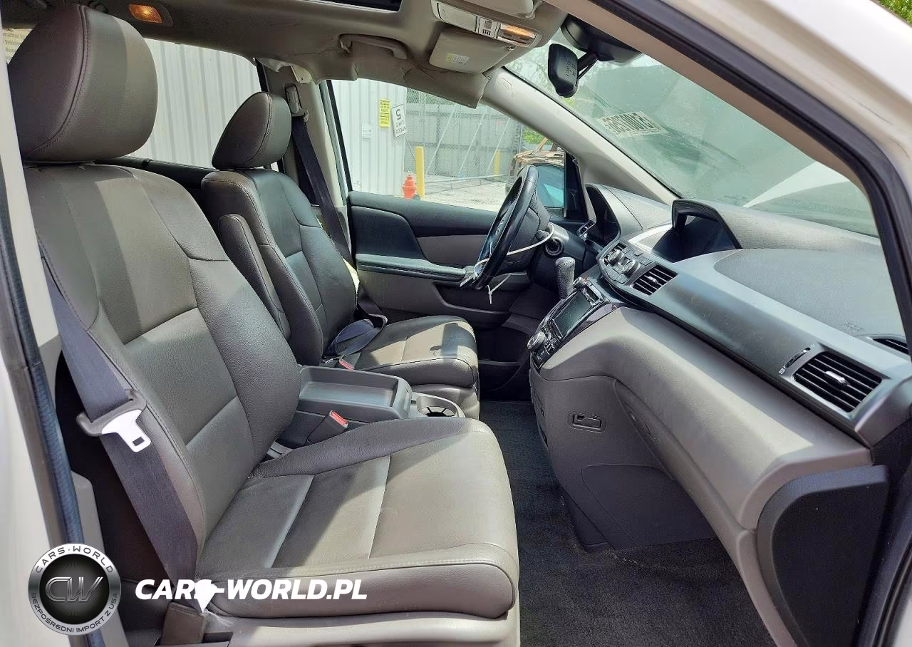 2014 Honda Odyssey Touring VIN:5FNRL5H9XEB065803 - 7