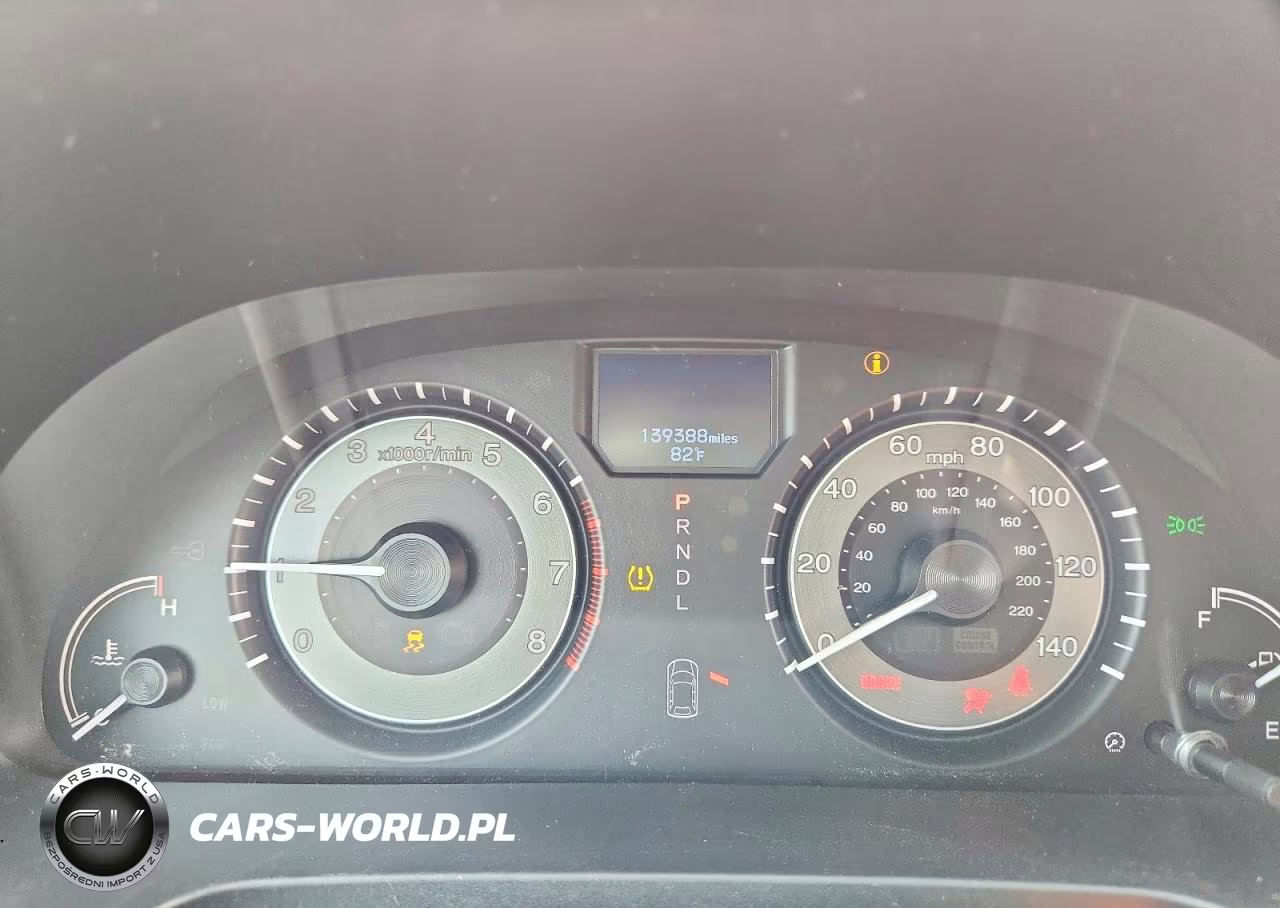 2014 Honda Odyssey Touring VIN:5FNRL5H9XEB065803 - 9