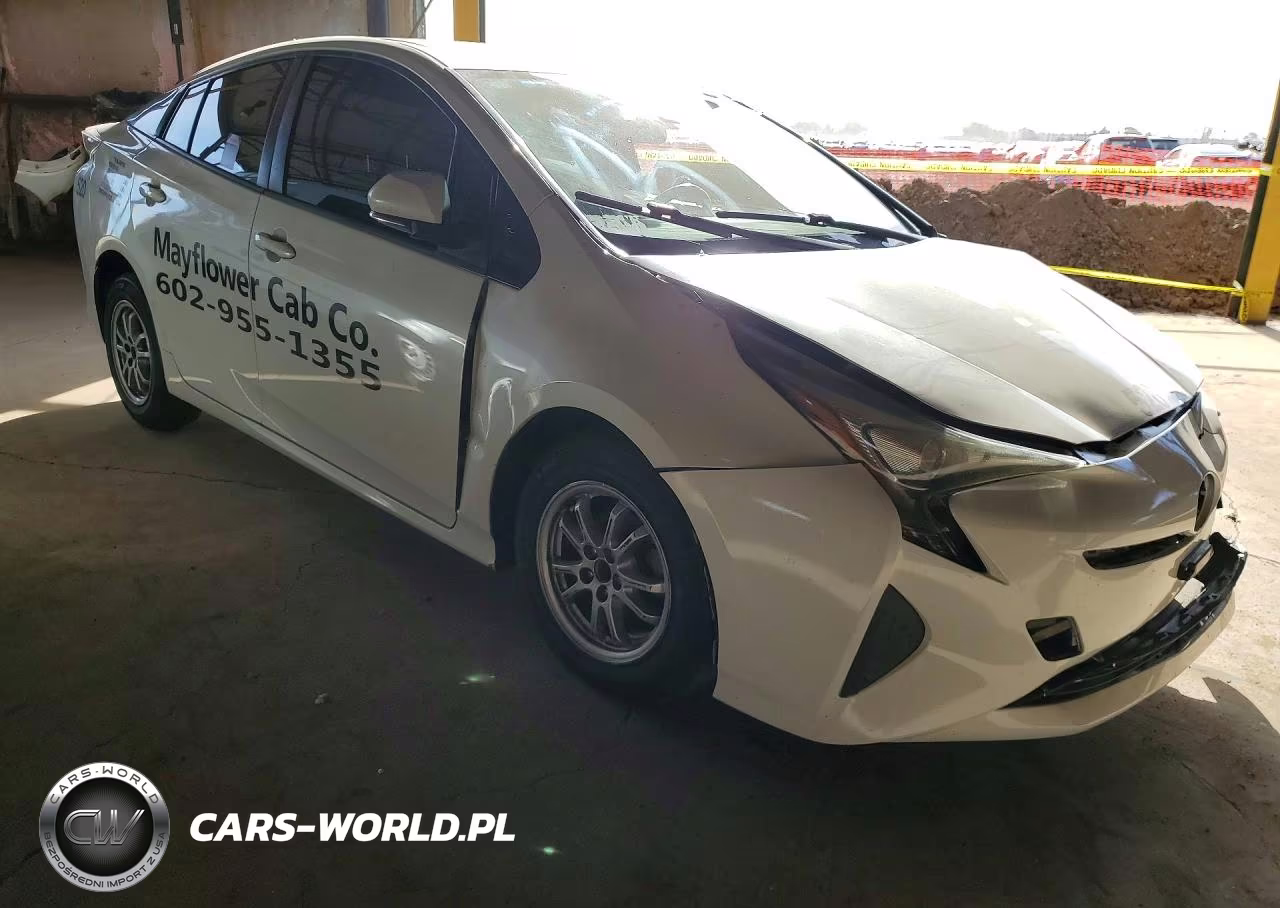 2018 Toyota Prius VIN:JTDKBRFU4J3586591 - 4