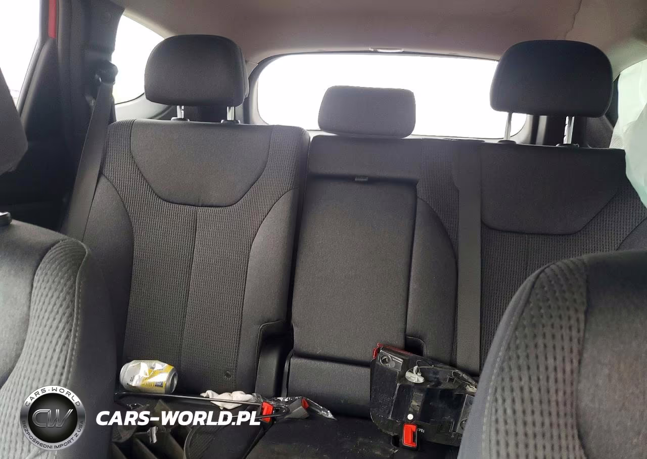 2020 Hyundai Santa Fe Sel VIN:5NMS3CADXLH236999 - 10