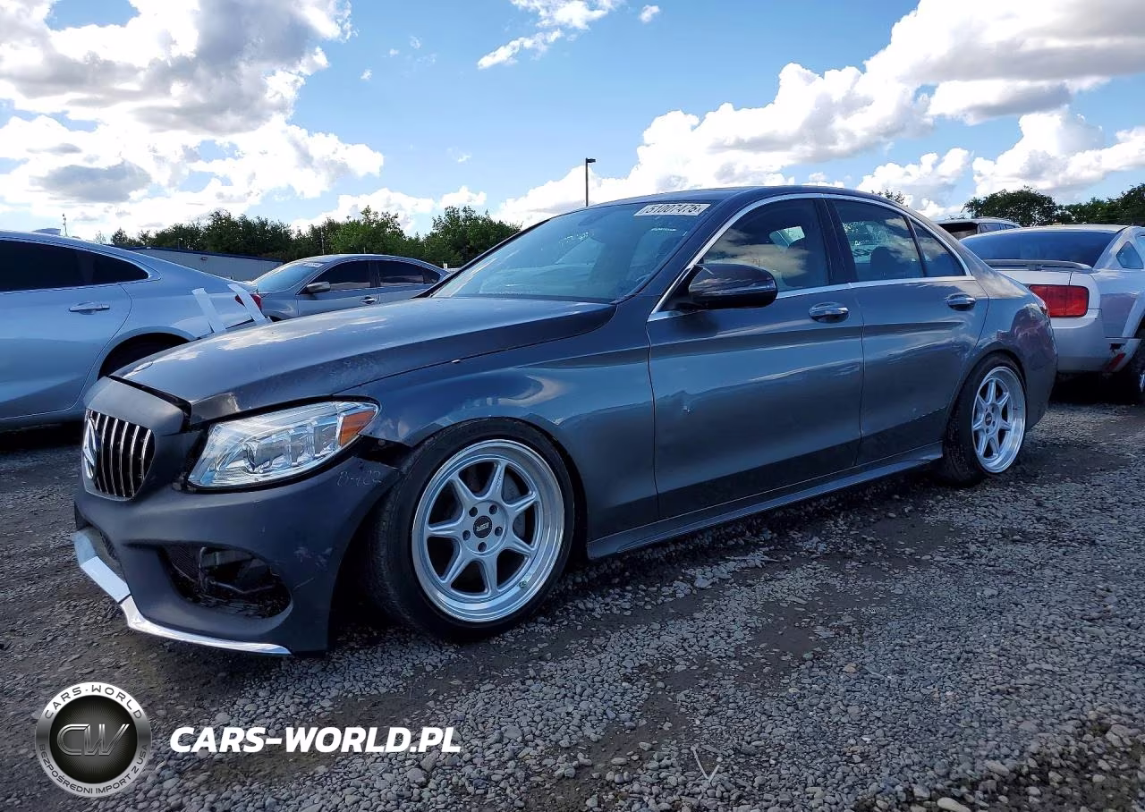 2017 Mercedes-Benz C 300 – zdjęcie 1 z 13