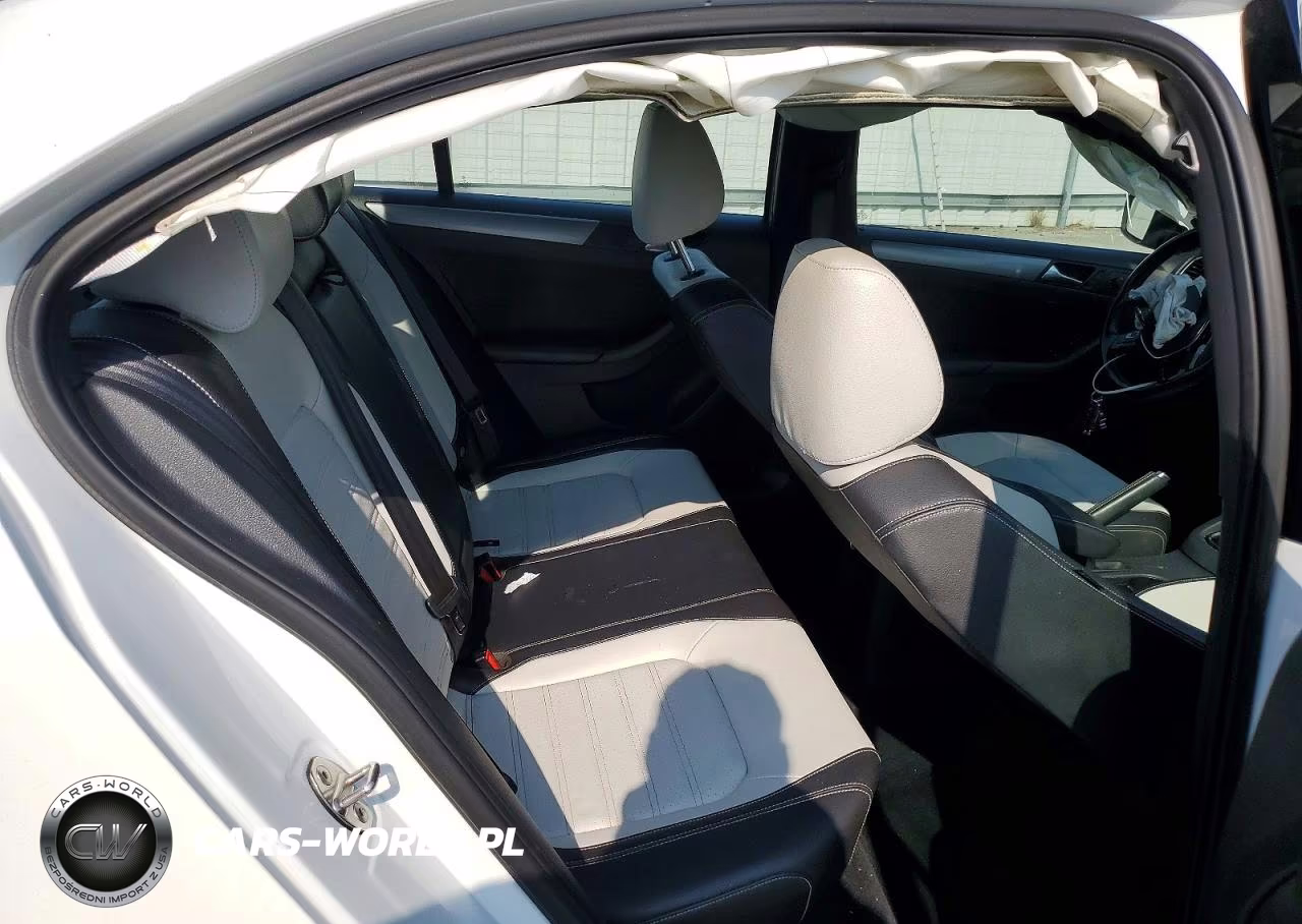 2016 Volkswagen Jetta Sport VIN:3VWD17AJ7GM291860 - 10