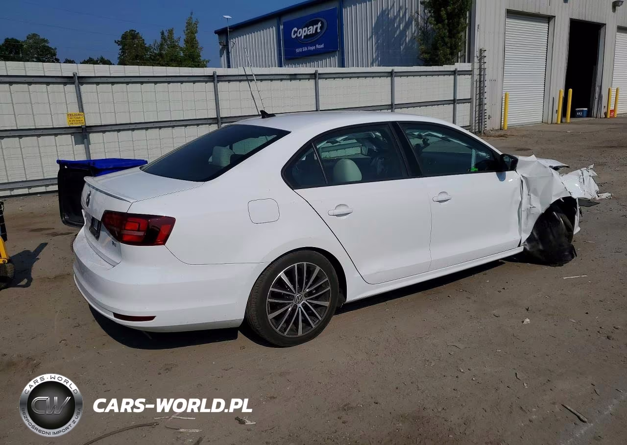 2016 Volkswagen Jetta Sport VIN:3VWD17AJ7GM291860 - 3