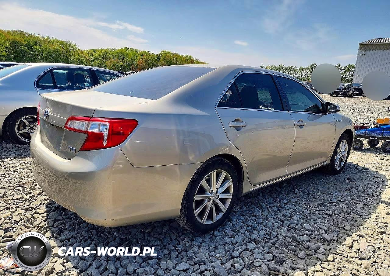 2013 Toyota Camry Hybrid Le VIN:4T1BD1FK6DU068843 - 3