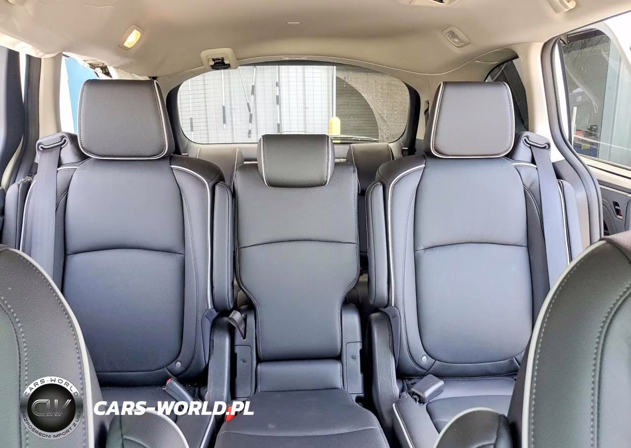 2026 Honda Odyssey Touring VIN:5FNRL6H83TB028764 - 10