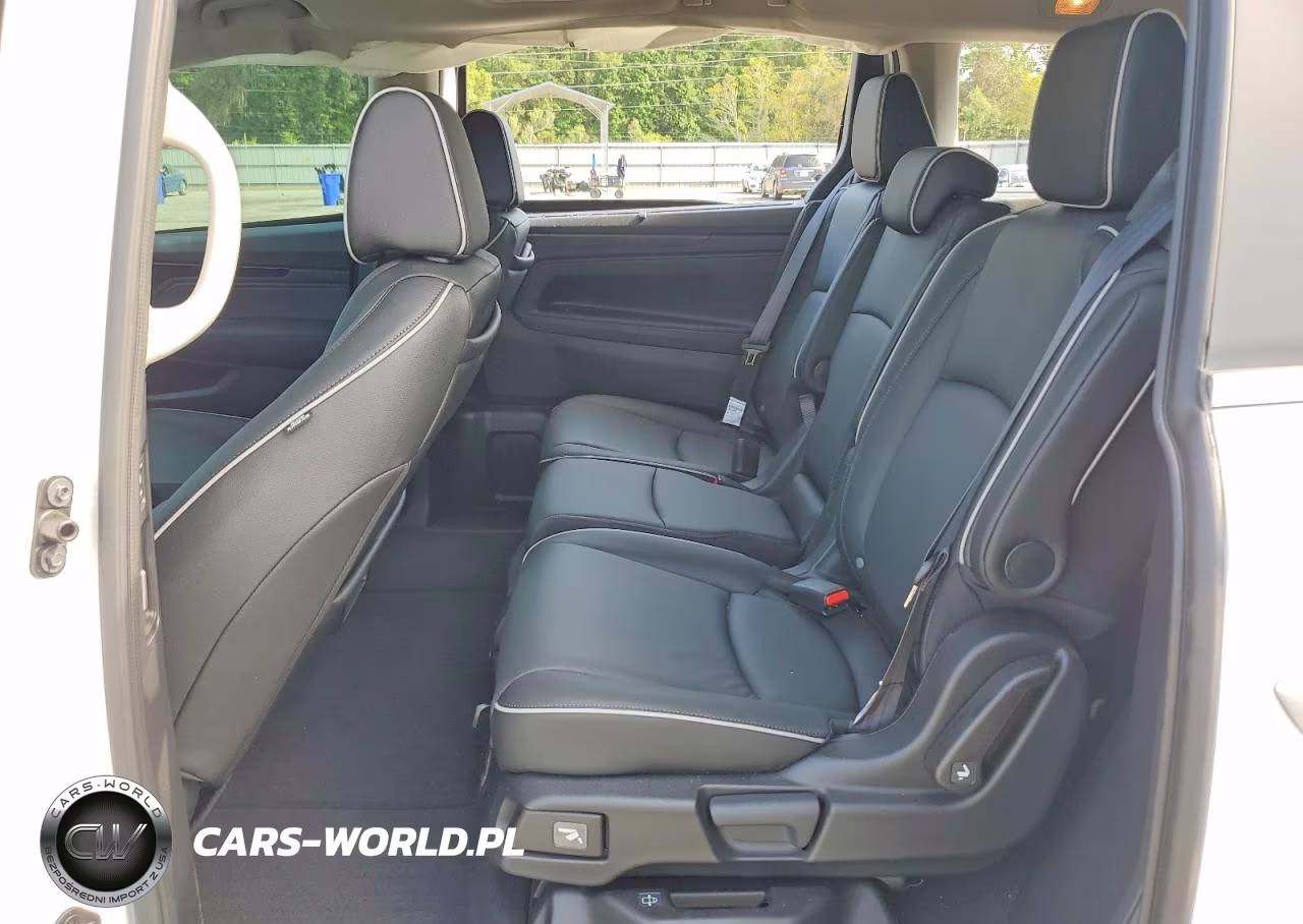 2026 Honda Odyssey Touring VIN:5FNRL6H83TB028764 - 11