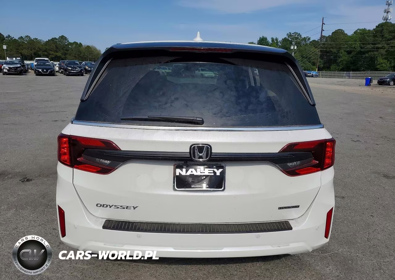 2026 Honda Odyssey Touring VIN:5FNRL6H83TB028764 - 6