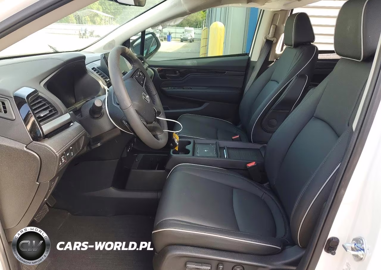 2026 Honda Odyssey Touring VIN:5FNRL6H83TB028764 - 7