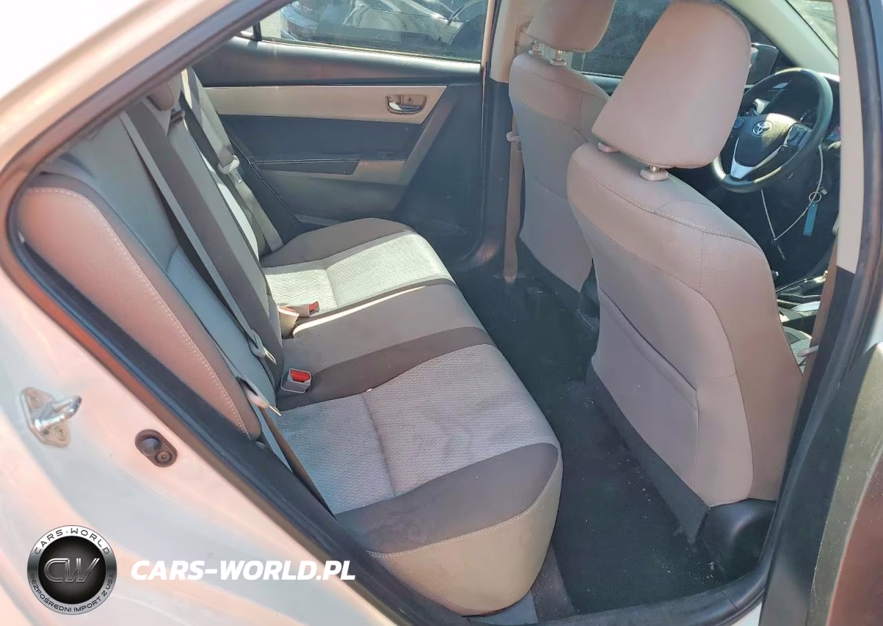 2018 Toyota Corolla Le VIN:5YFBURHE8JP800036 - 10