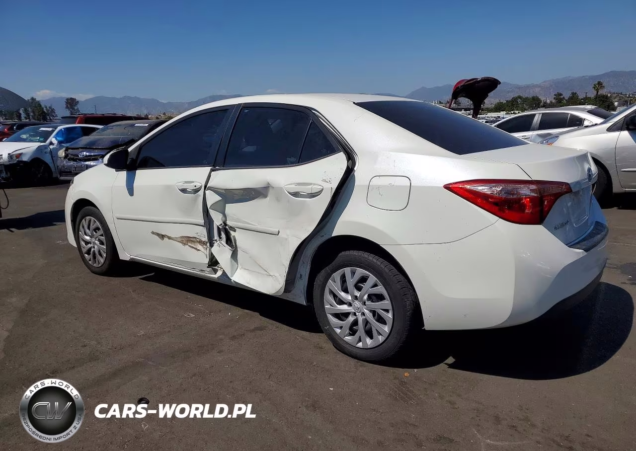 2018 Toyota Corolla Le VIN:5YFBURHE8JP800036 - 2