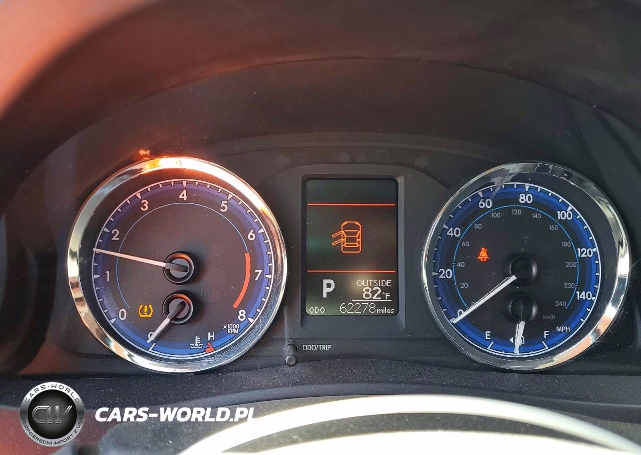 2018 Toyota Corolla Le VIN:5YFBURHE8JP800036 - 9