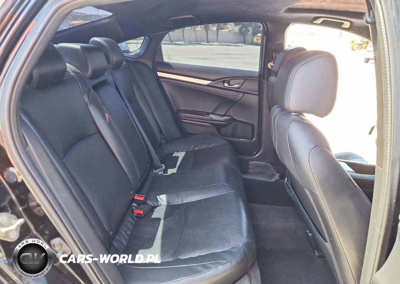2016 Honda Civic Touring VIN:2HGFC1F99GH640082 - 10