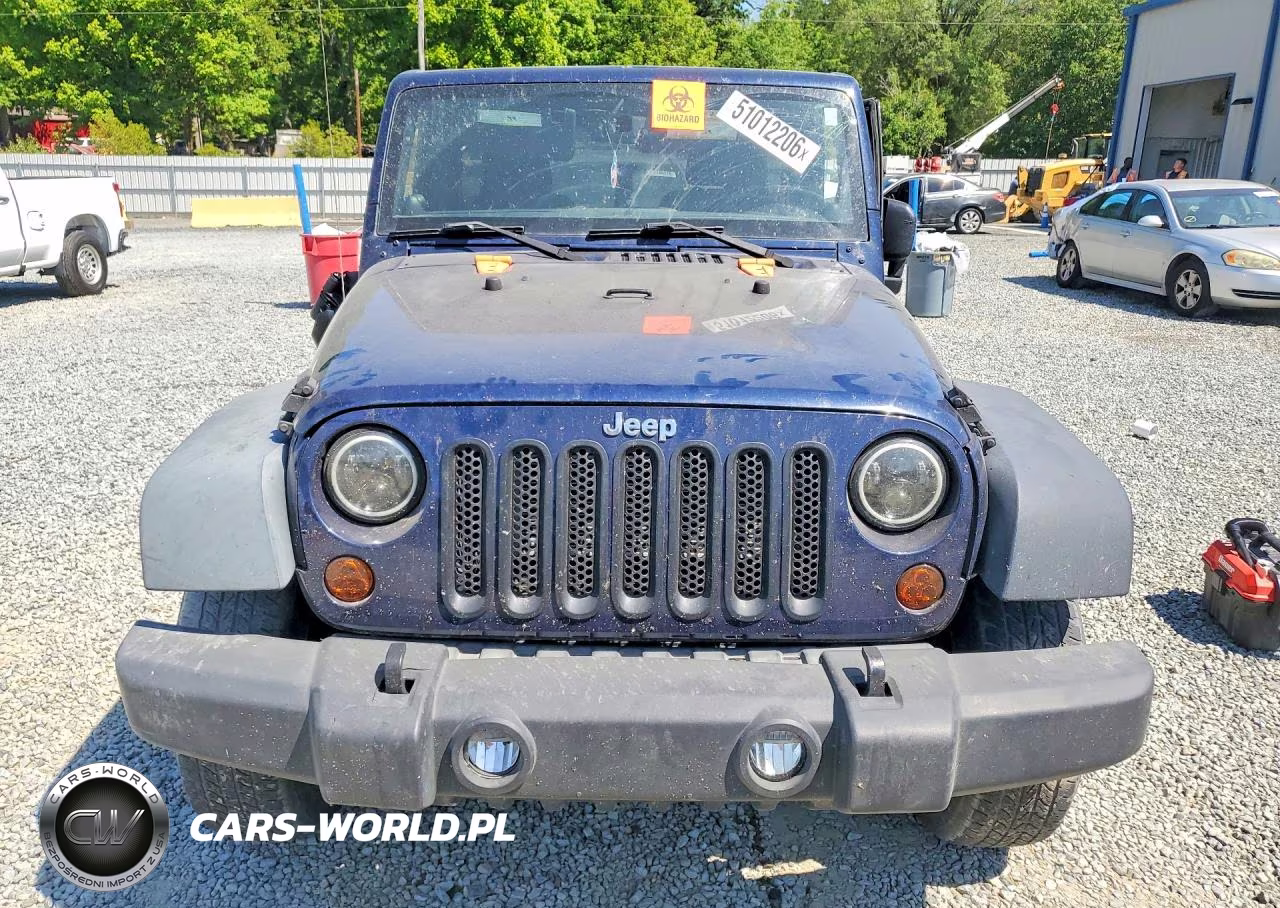 2013 Jeep Wrangler Unlimited Sport VIN:1C4BJWDGXDL558393 - 5