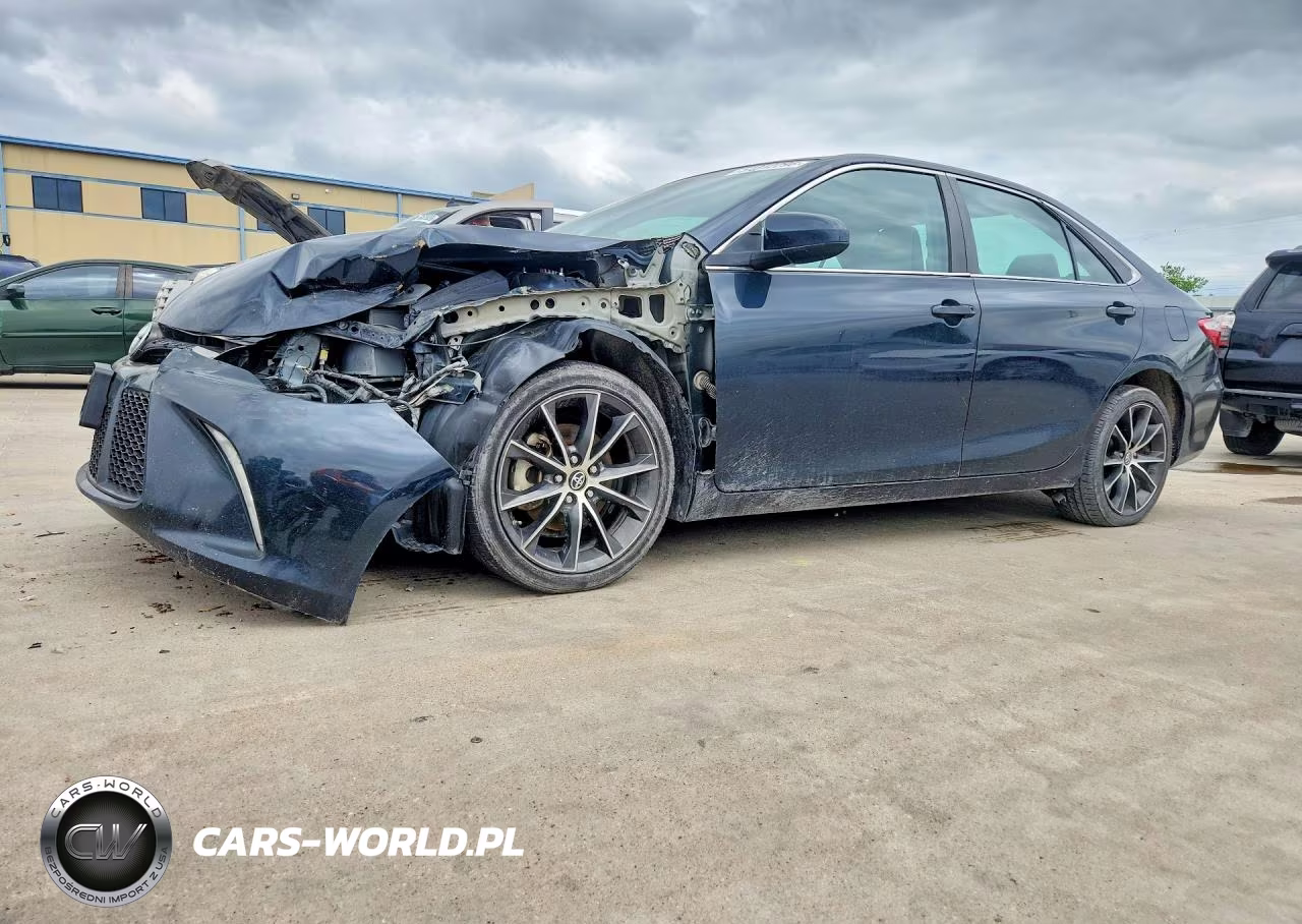 2016 Toyota Camry Xse