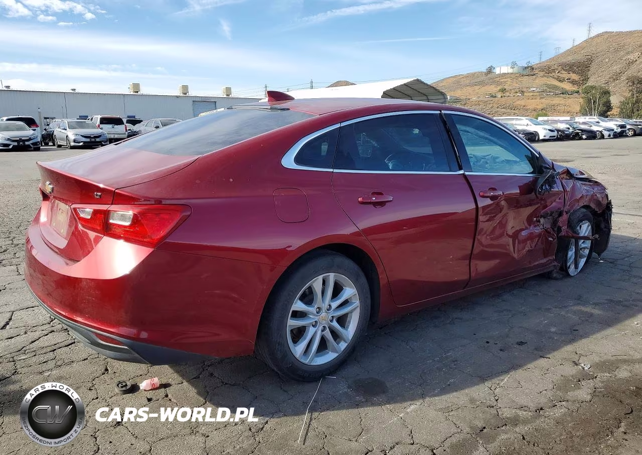 2018 Chevrolet Malibu Lt VIN:1G1ZD5ST3JF215931 - 3