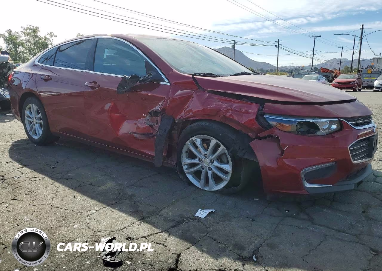 2018 Chevrolet Malibu Lt VIN:1G1ZD5ST3JF215931 - 4