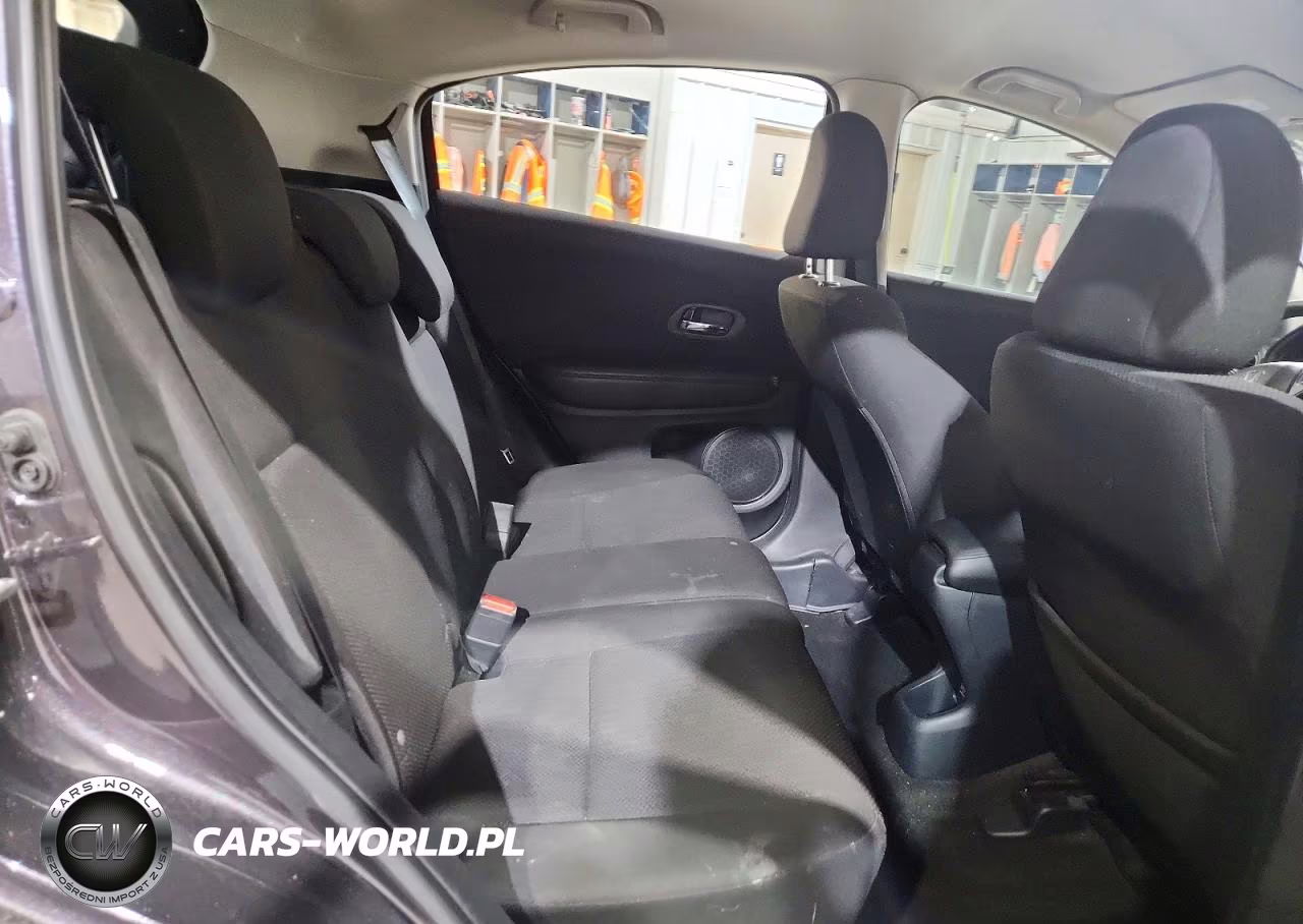 2018 Honda Hr-V Lx VIN:3CZRU6H37JM705867 - 11