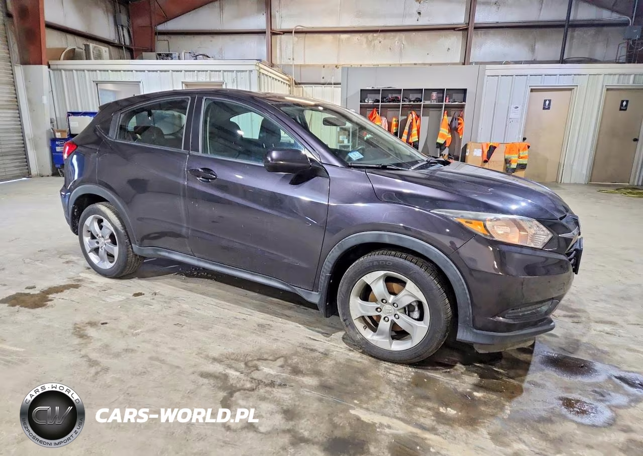 2018 Honda Hr-V Lx VIN:3CZRU6H37JM705867 - 4