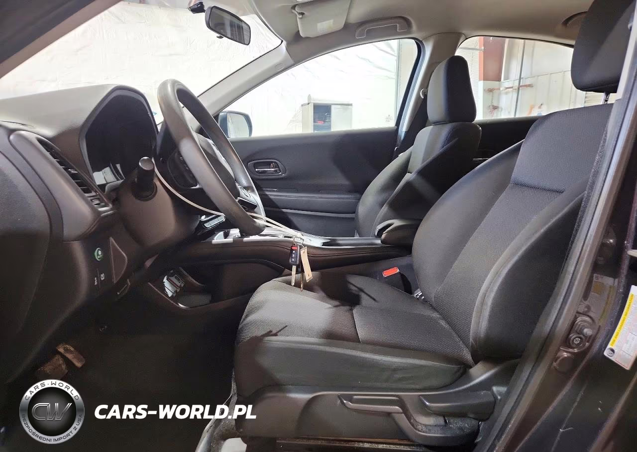 2018 Honda Hr-V Lx VIN:3CZRU6H37JM705867 - 7