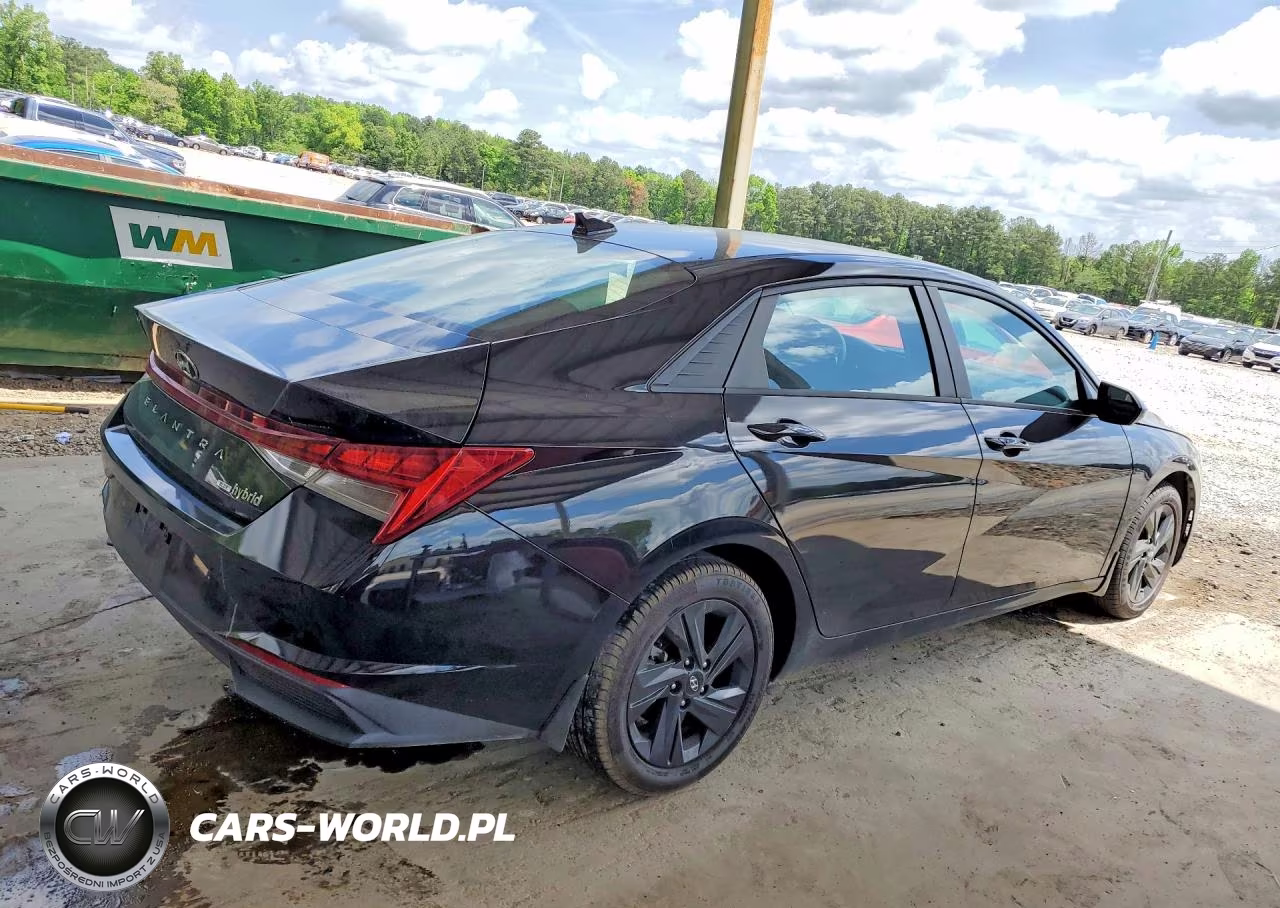 2023 Hyundai Elantra Blue VIN:KMHLM4AJ6PU039951 - 3