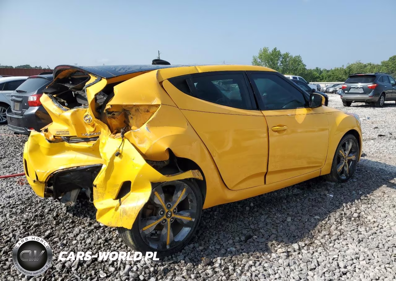2016 Hyundai Veloster Base VIN:KMHTC6AD1GU283774 - 3