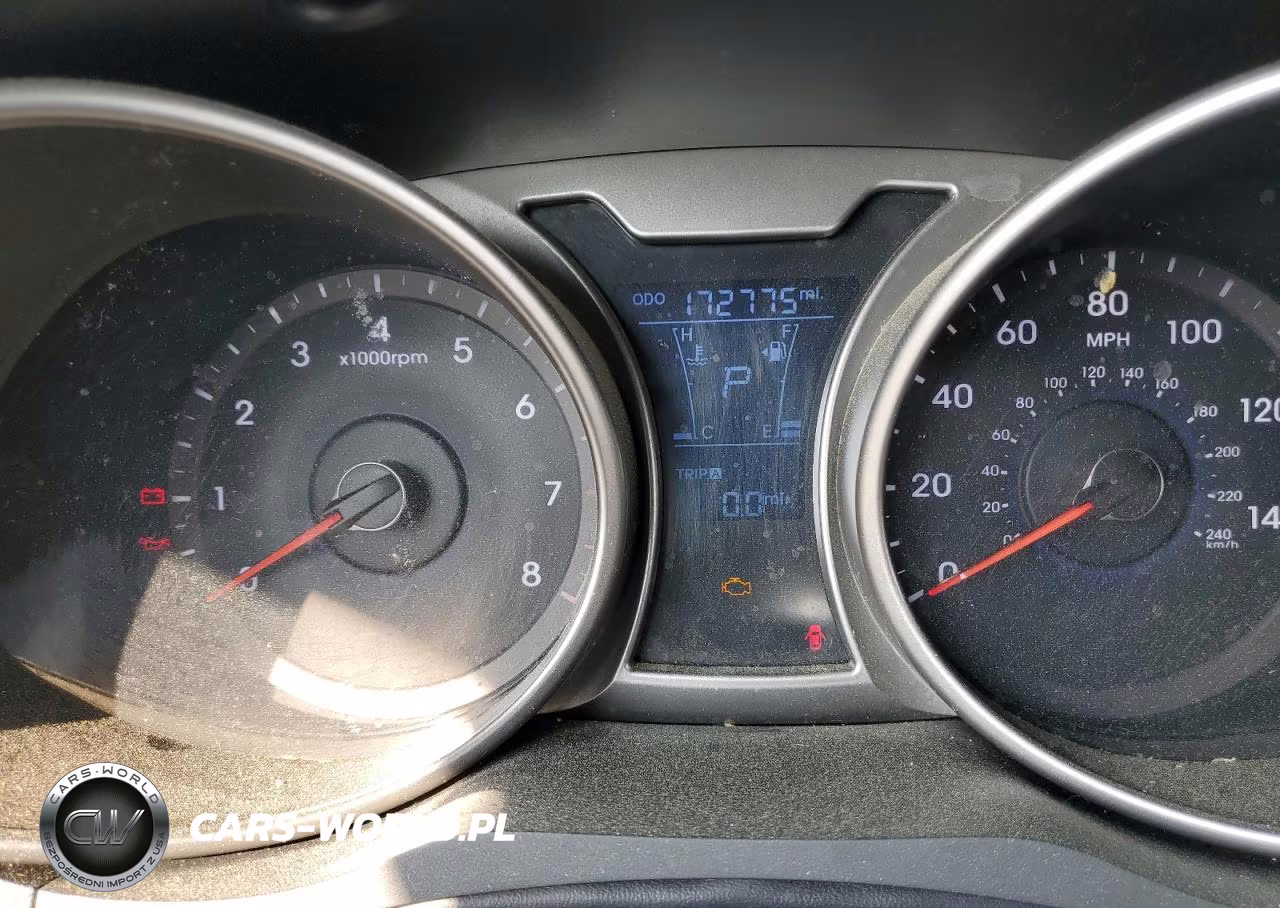 2016 Hyundai Veloster Base VIN:KMHTC6AD1GU283774 - 9