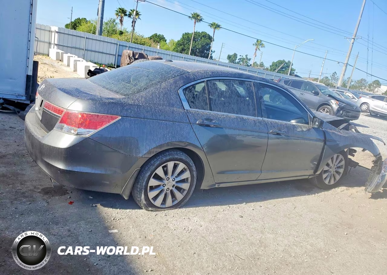 2011 Honda Accord Exl VIN:1HGCP2F84BA103034 - 3