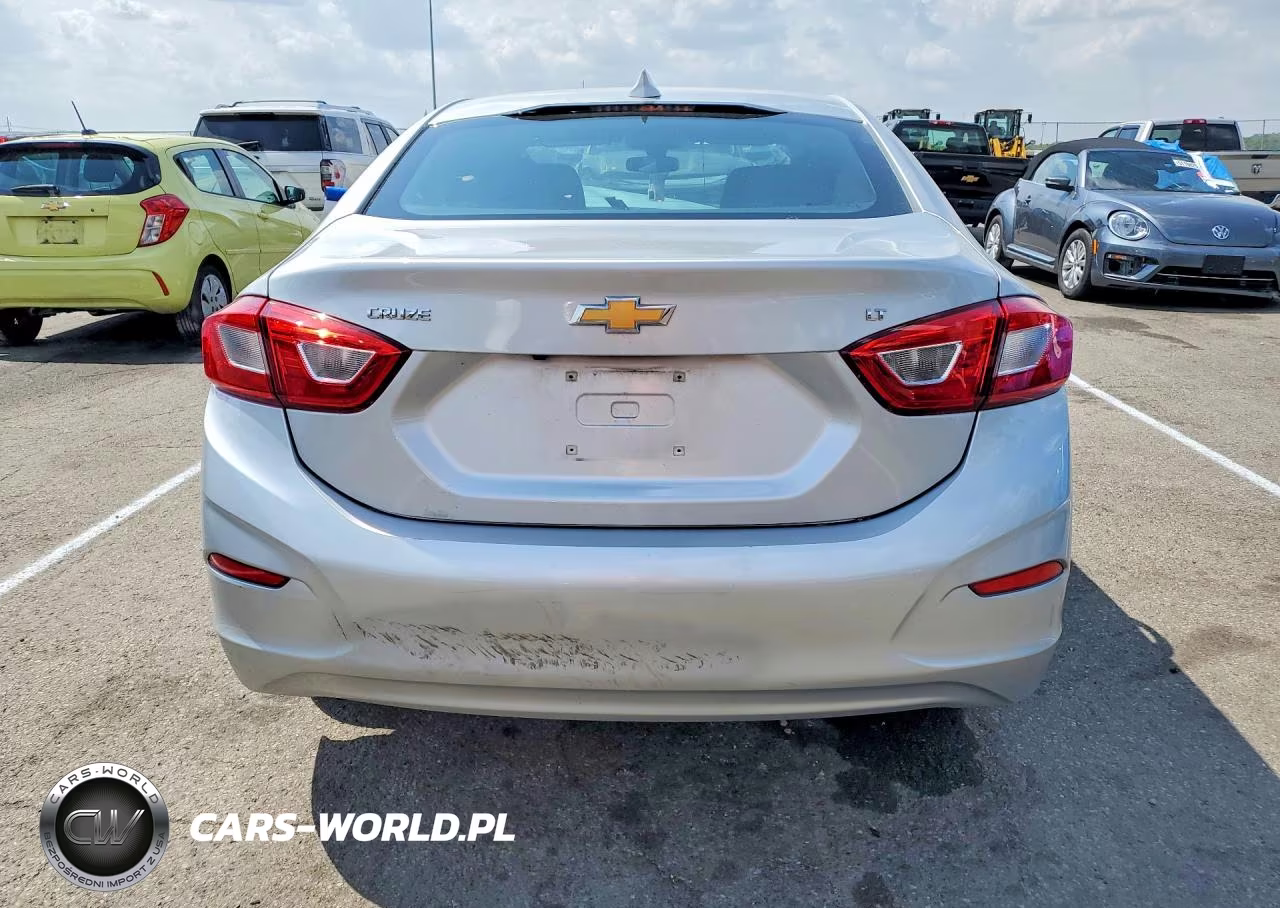 2019 Chevrolet Cruze Lt VIN:1G1BE5SM4K7145746 - 6