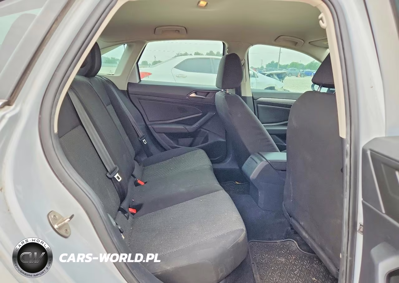 2019 Volkswagen Jetta S VIN:3VWCB7BU3KM133171 - 10