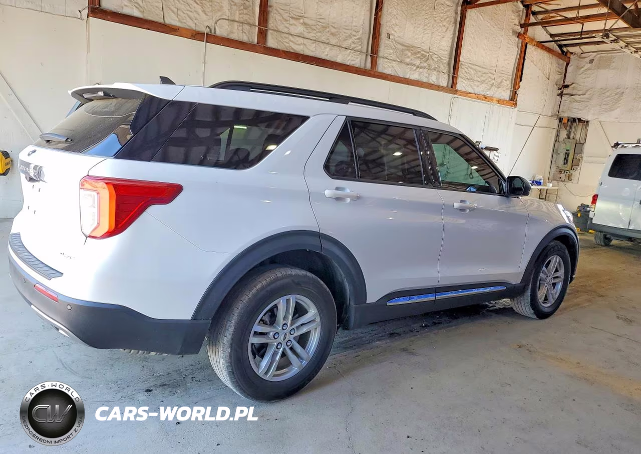 2022 Ford Explorer Xlt VIN:1FMSK8DH0NGB05634 - 3
