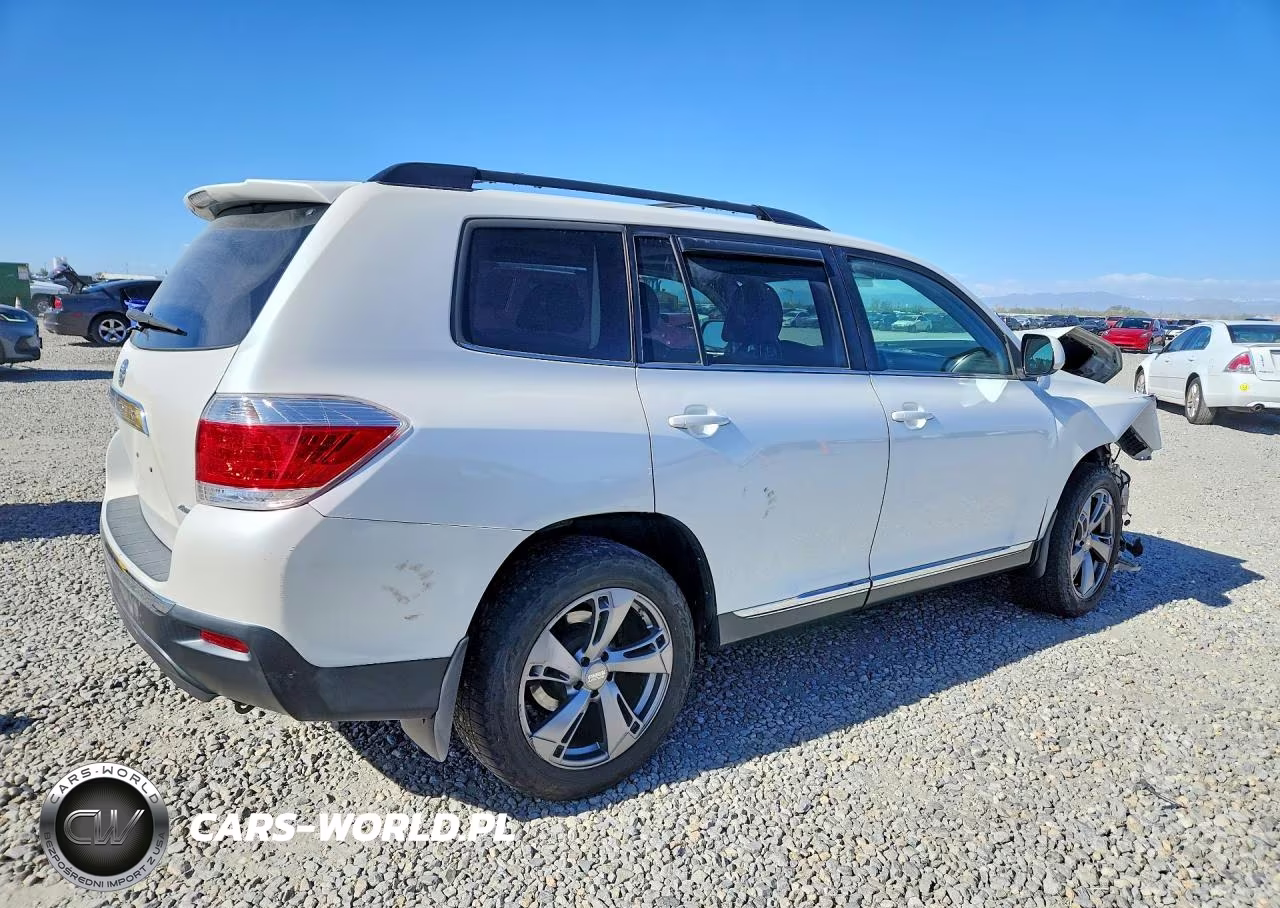 2013 Toyota Highlander Se VIN:5TDBK3EH1DS185729 - 3