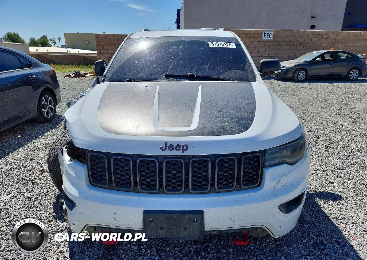 2018 Jeep Grand Cherokee Trailhawk VIN:1C4RJFLT7JC173821 - 5