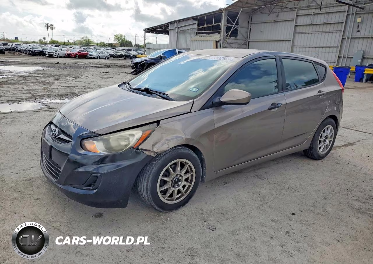 2013 Hyundai Accent Gs – zdjęcie 1 z 12