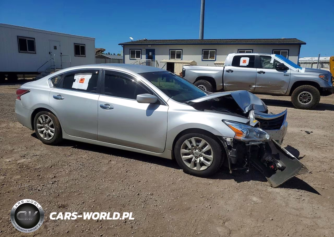 2015 Nissan Altima 2.5 VIN:1N4AL3AP3FC181777 - 4