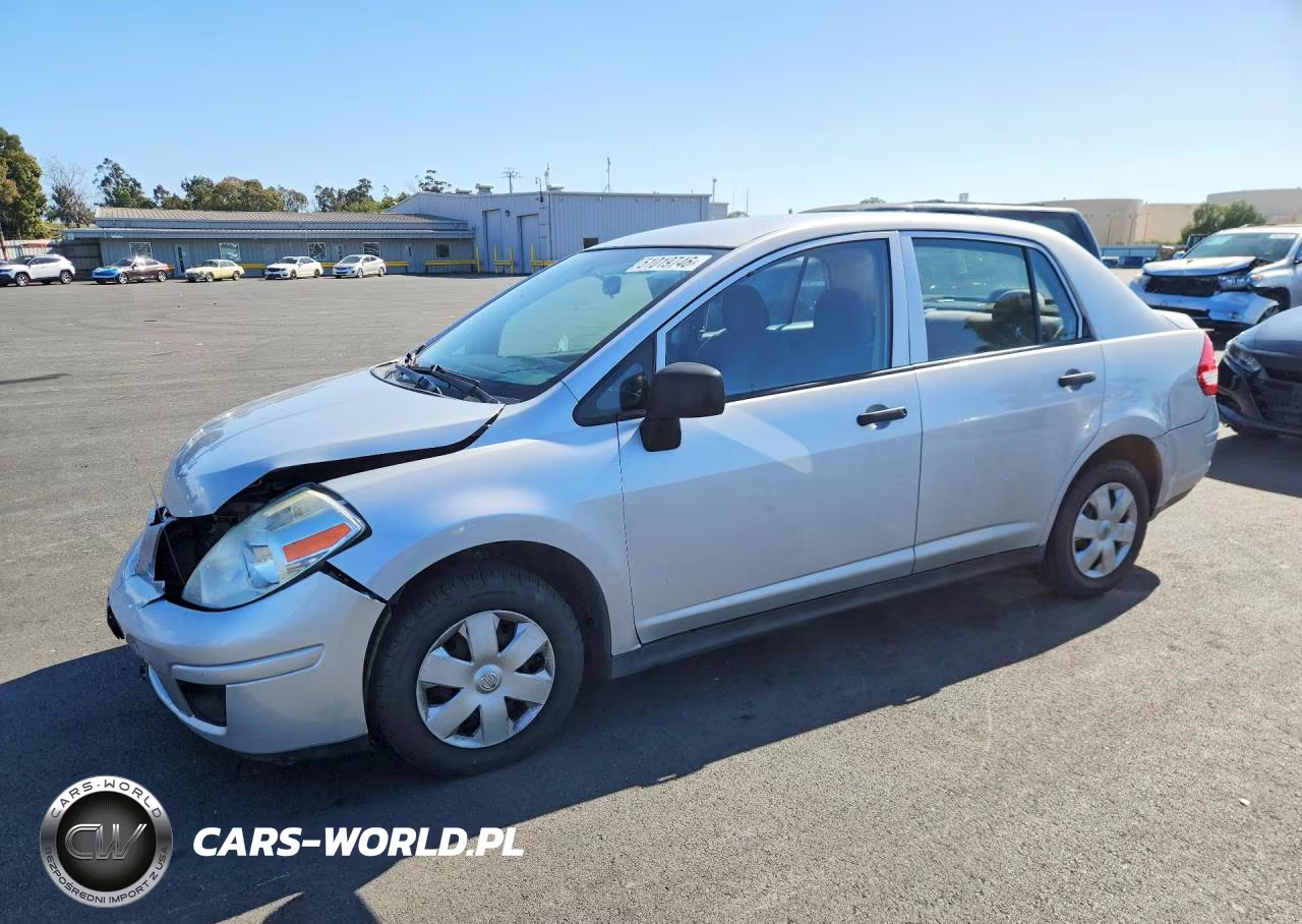 2010 Nissan Versa 1.6 Base