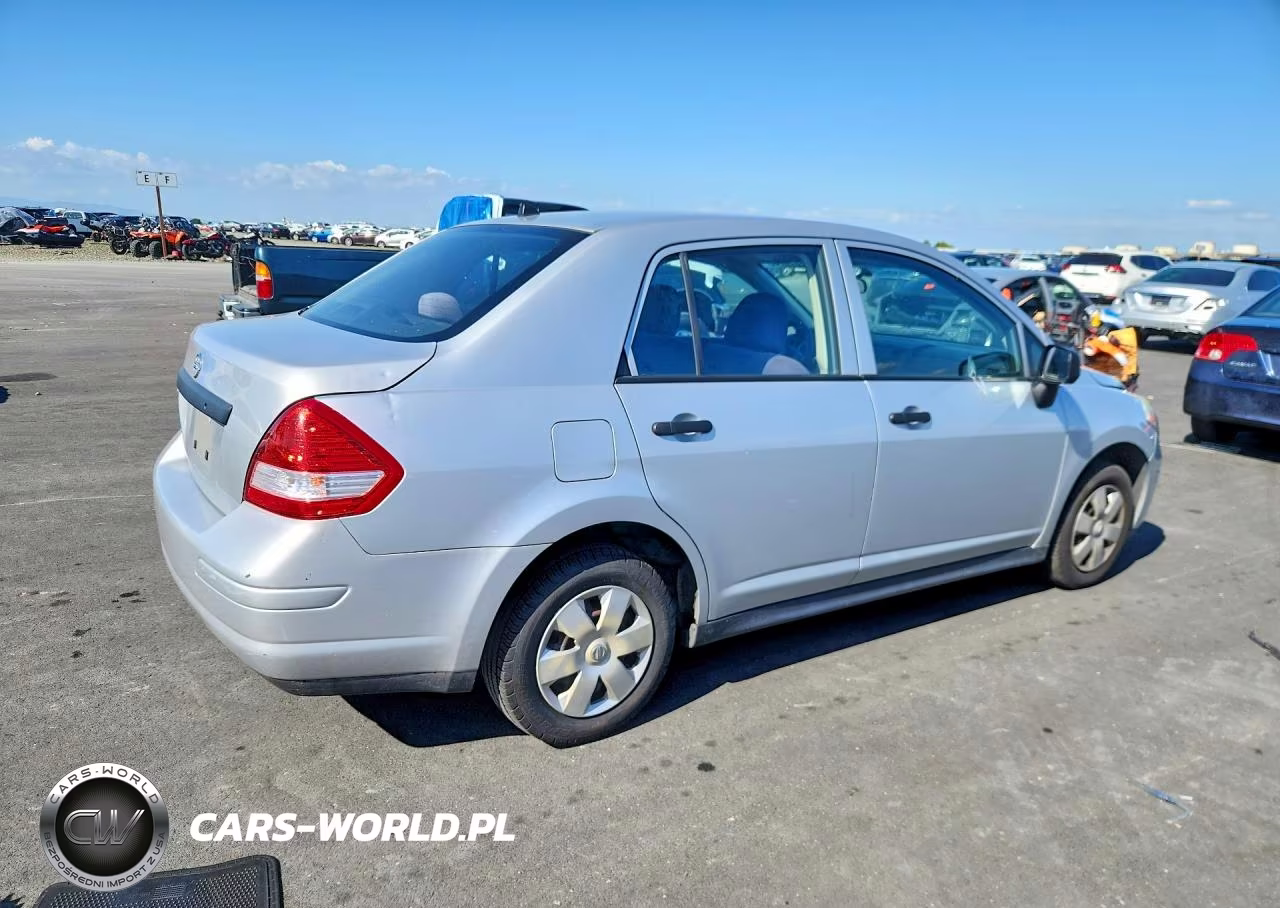 2010 Nissan Versa 1.6 Base VIN:3N1CC1AP3AL402513 - 3