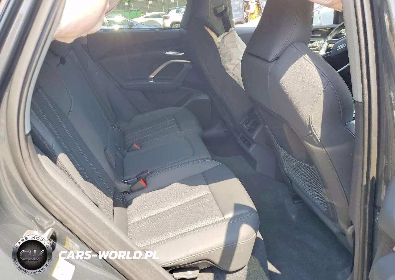 2025 Audi Q5 Premium Plus VIN:WA12AAGU2S2015069 - 11