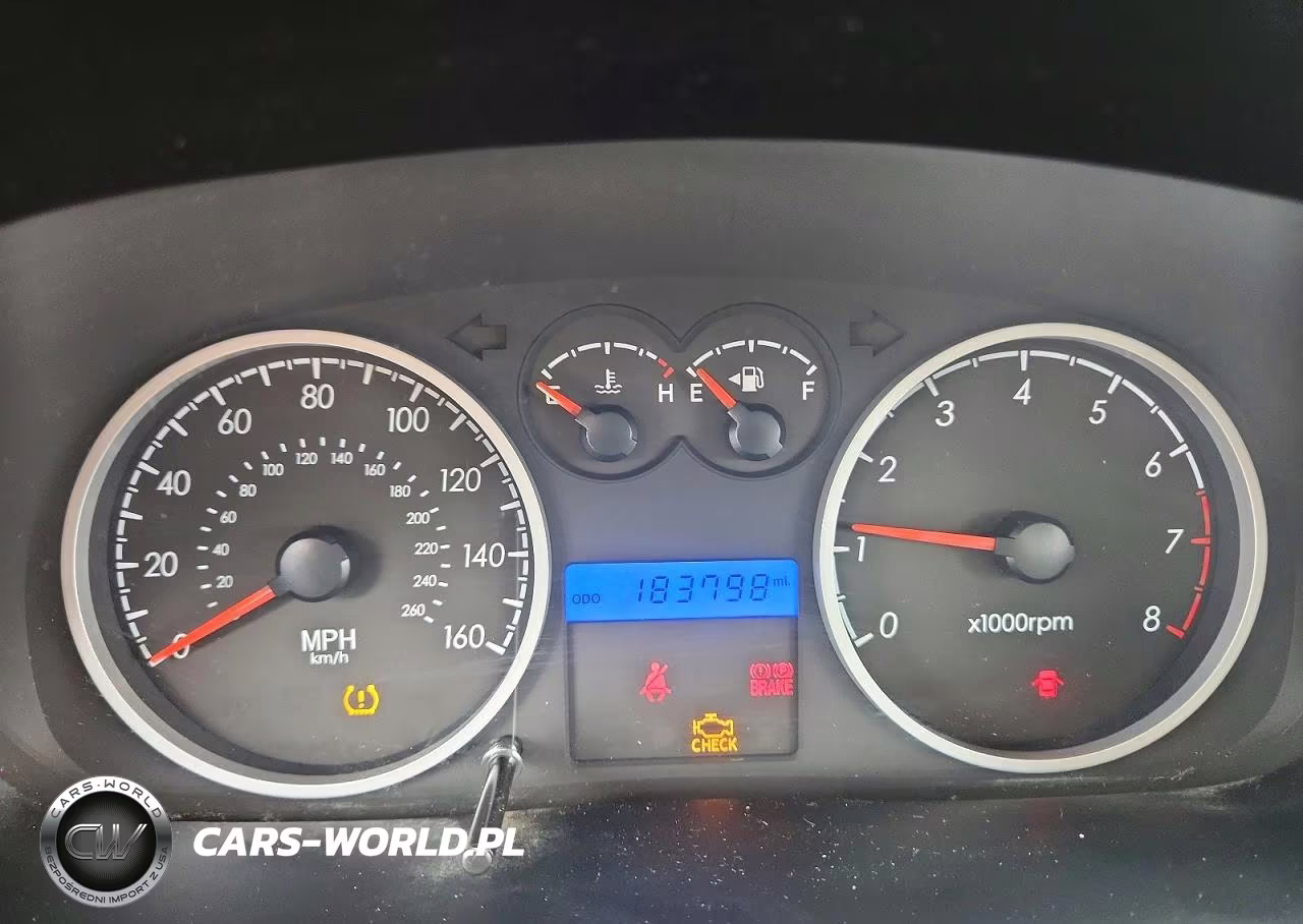 2008 Hyundai Tiburon Gs VIN:KMHHM66D18U283027 - 9