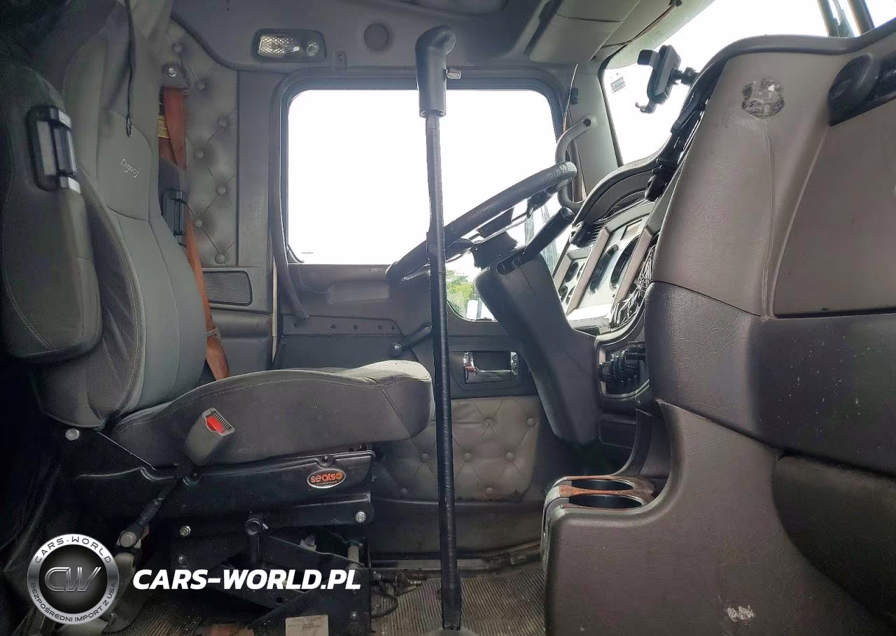 2013 Kenworth Constructi - Semi Truck VIN:1XKAD49X0DJ363533 - 5