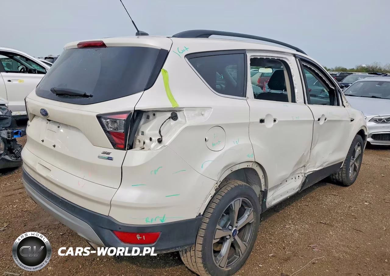 2017 Ford Escape Se VIN:1FMCU9GD0HUA60455 - 3