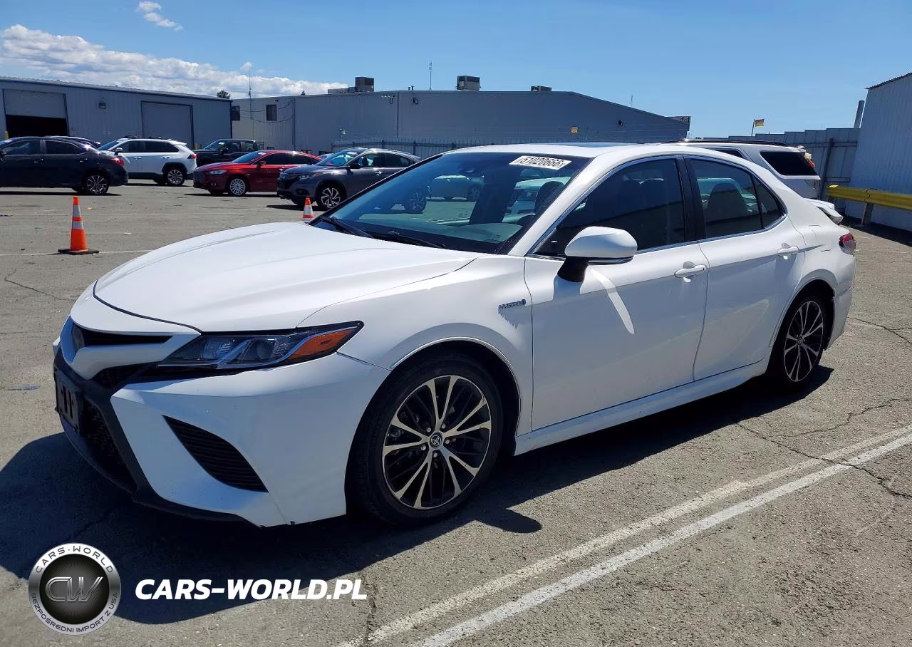 2018 Toyota Camry Hybrid Se