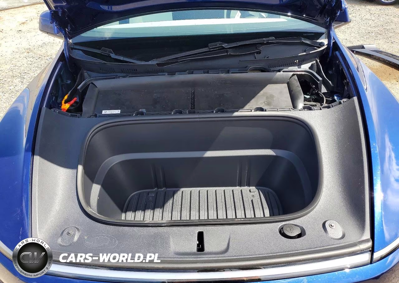 2026 Tesla Model Y VIN:7SAYGDEE2TF609237 - 12