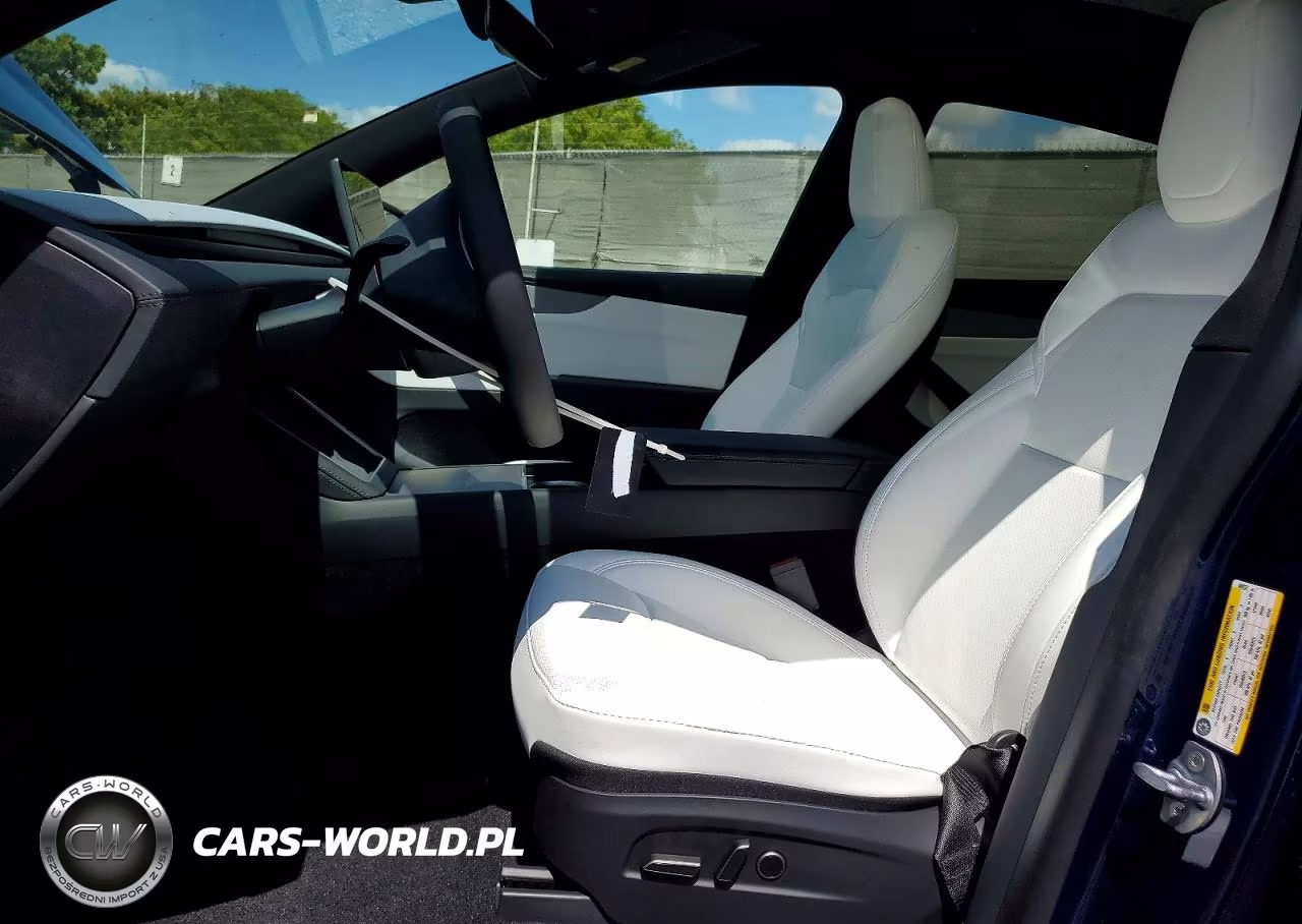 2026 Tesla Model Y VIN:7SAYGDEE2TF609237 - 7