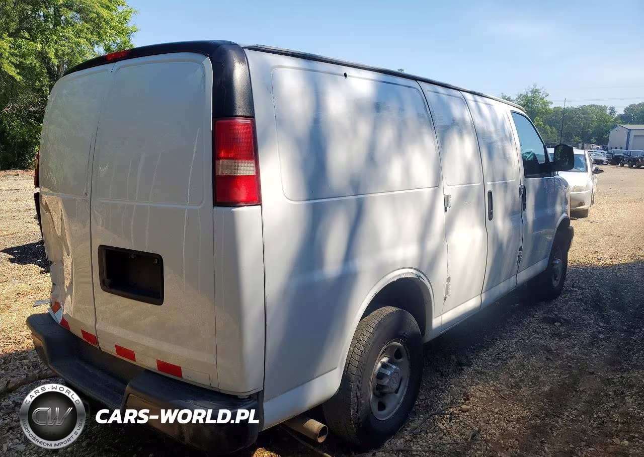 2015 Chevrolet Express G2500 VIN:1GCWGFCFXF1155781 - 3