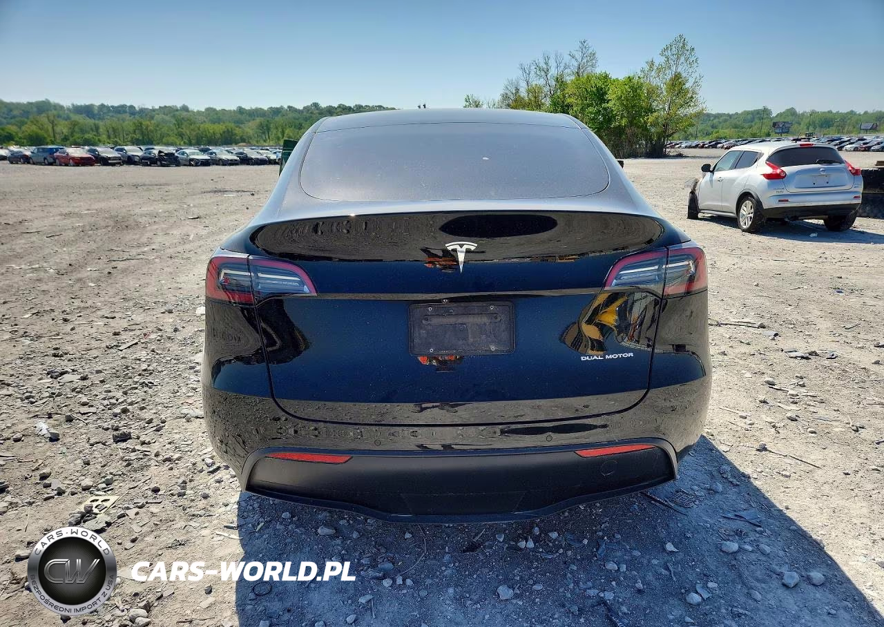 2021 Tesla Model Y VIN:5YJYGAEE0MF202403 - 6