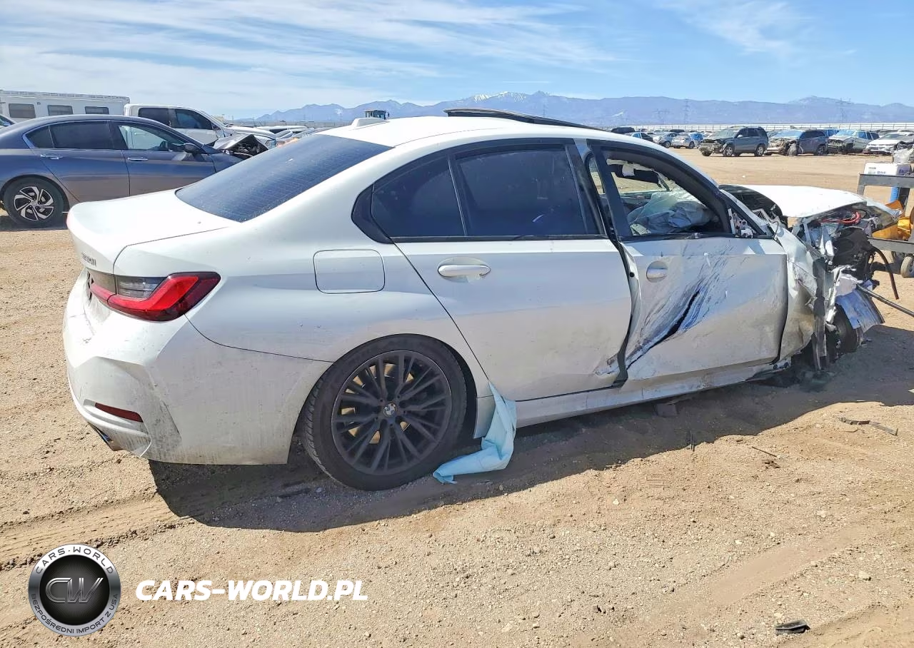 2023 BMW 330I VIN:3MW69FF03P8D40539 - 3