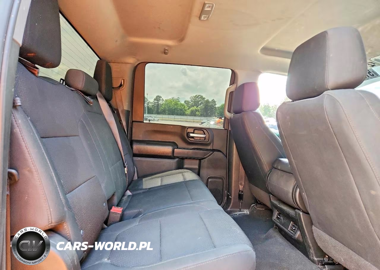 2023 Chevrolet Silverado K2500 Custom VIN:1GC4YME75PF119774 - 10