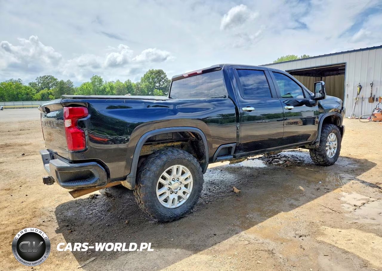2023 Chevrolet Silverado K2500 Custom VIN:1GC4YME75PF119774 - 3
